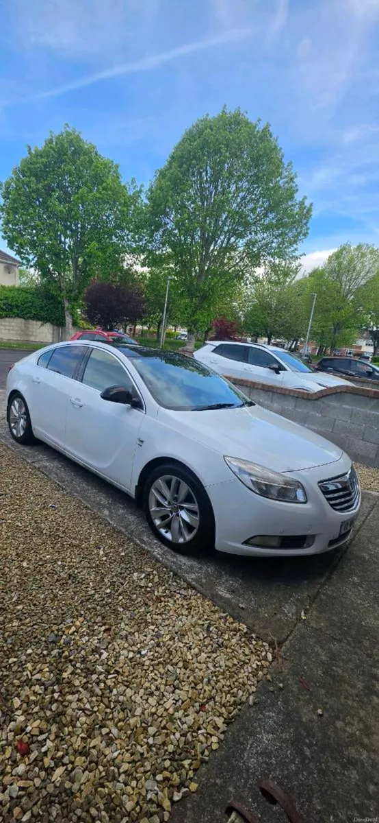 Vauxhall Insignia - Image 2