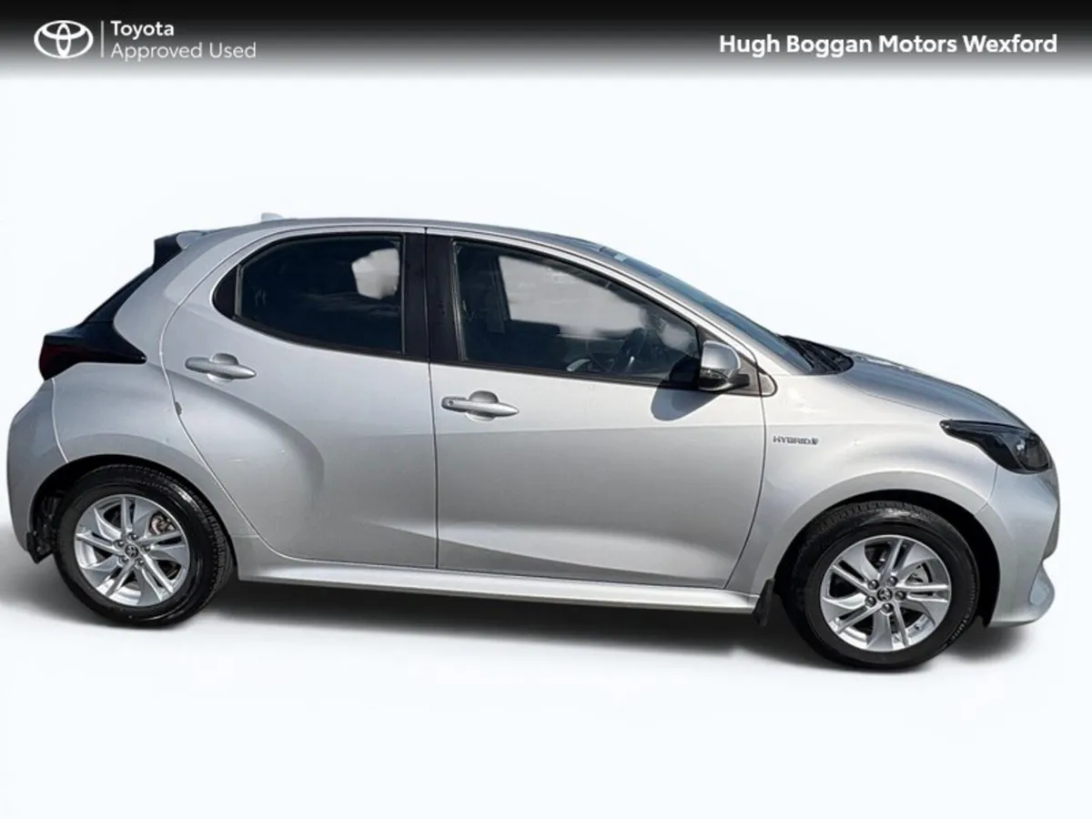 Toyota Yaris HYBRID LUNA 4DR AUTOMATIC - Image 2