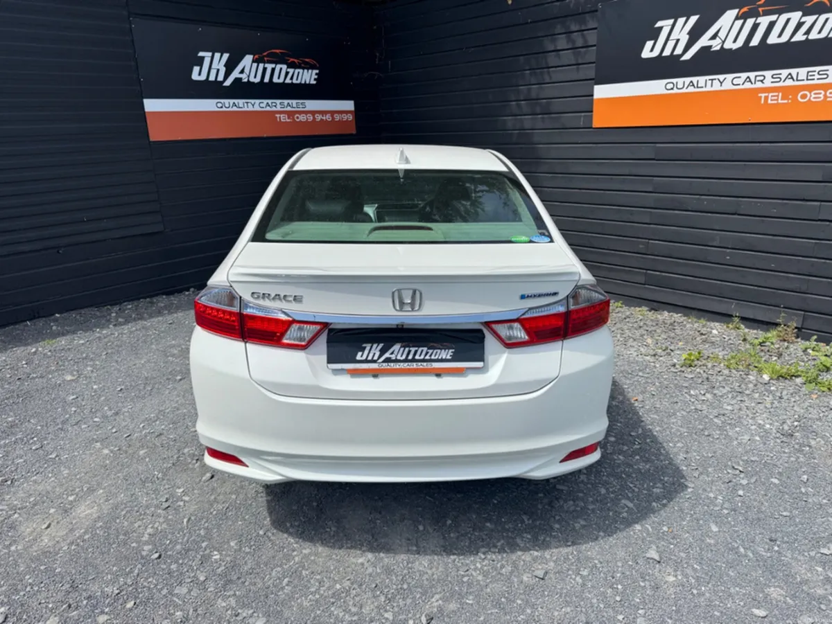 Honda Grace 1.5 HYBRID AUTO - Image 5