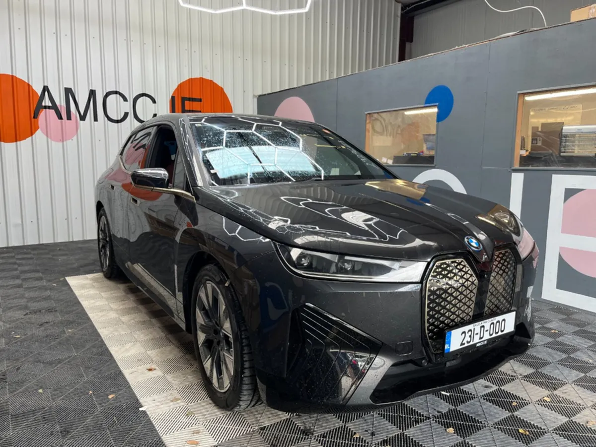 BMW iX 2023 BMW IX XDRIVE40 LAUNCH EDITION AUTOMAT - Image 1