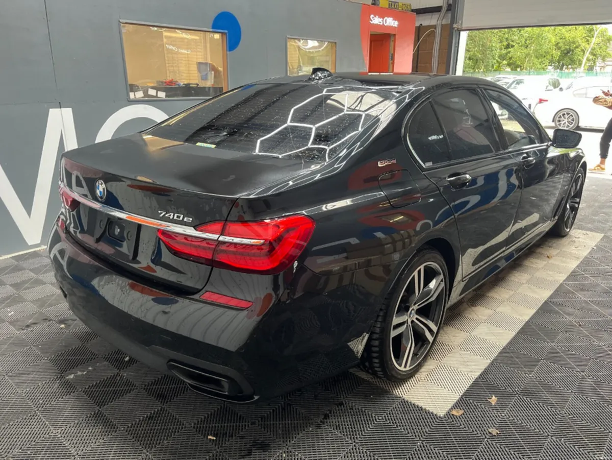BMW 7-Series 2017 BMW 740E iPERFORMANCE M-SPORT 2. - Image 2