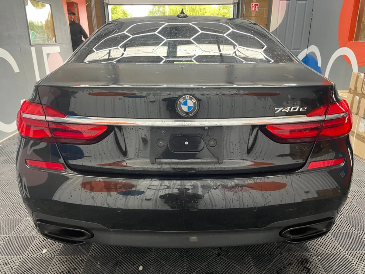 BMW 7-Series 2017 BMW 740E iPERFORMANCE M-SPORT 2. - Image 3