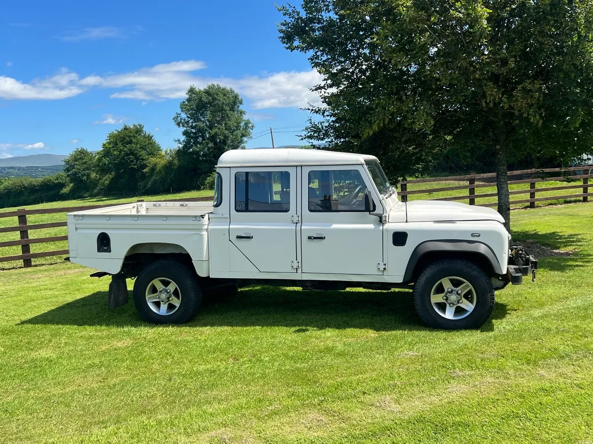 Land Rover Defender 130 Crew Cab - Image 2