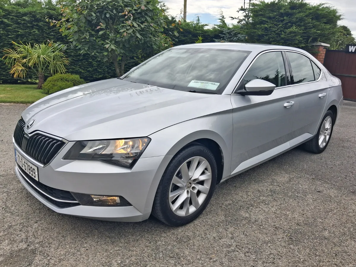 171 Skoda Superb 1.4 Petrol - Image 5
