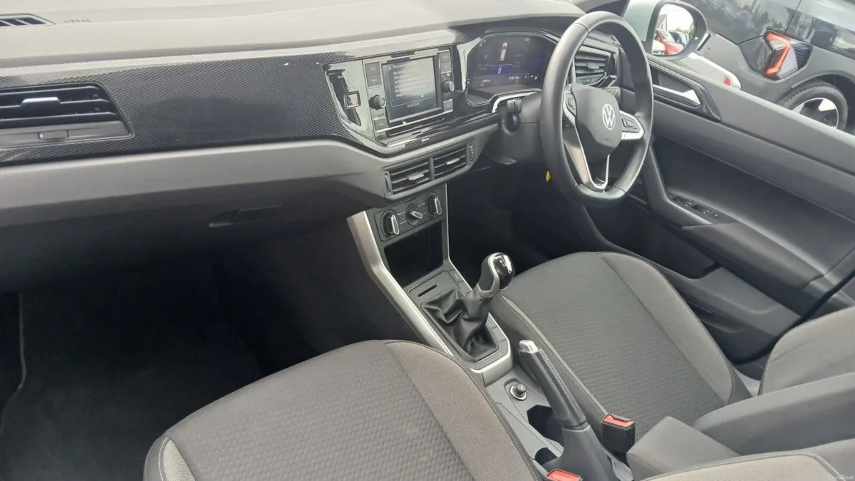 Volkswagen Taigo Life 1.0 TSI 95HP **REAR VIEW CAM - Image 5