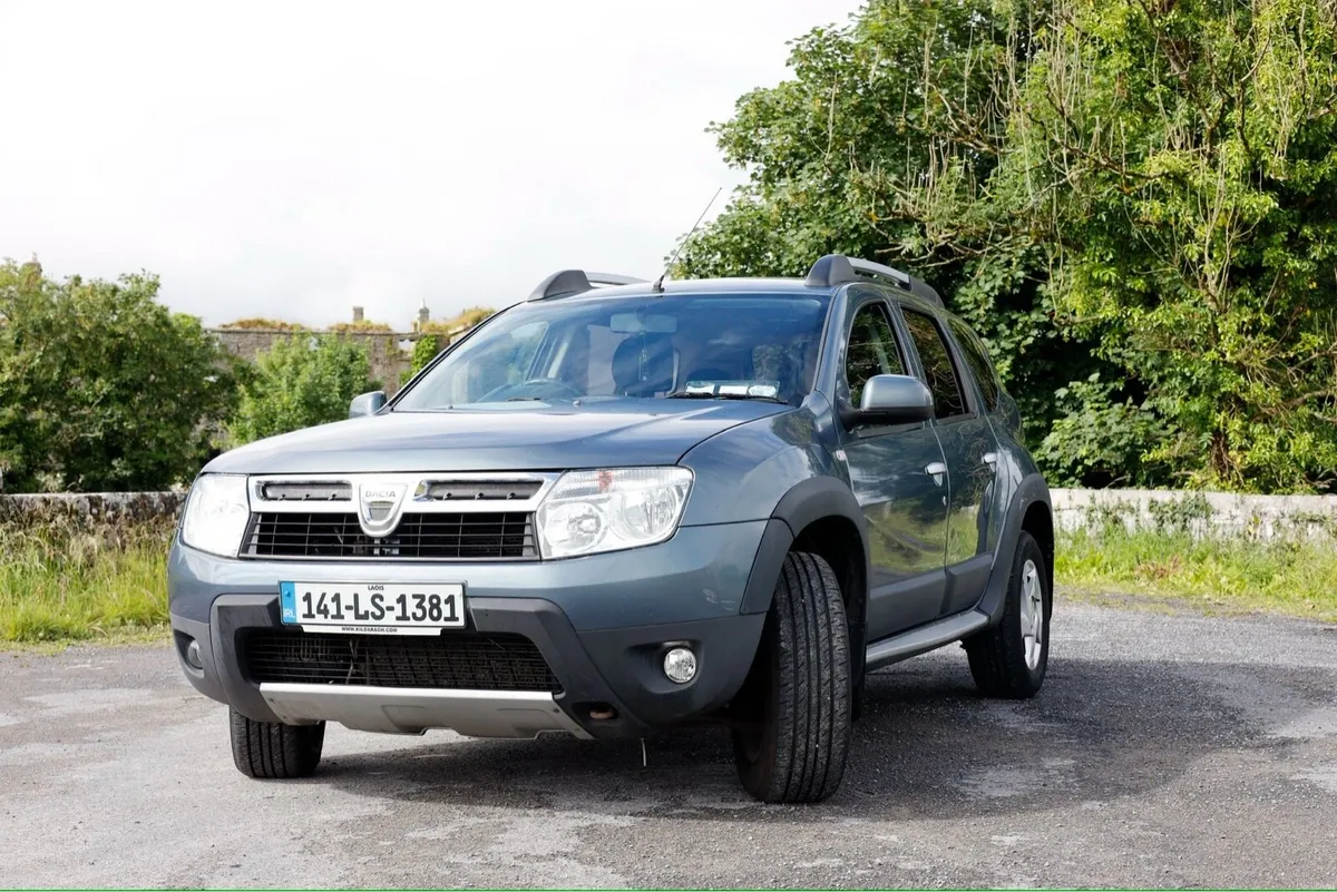 Dacia duster 4x4 very good condition - Image 4