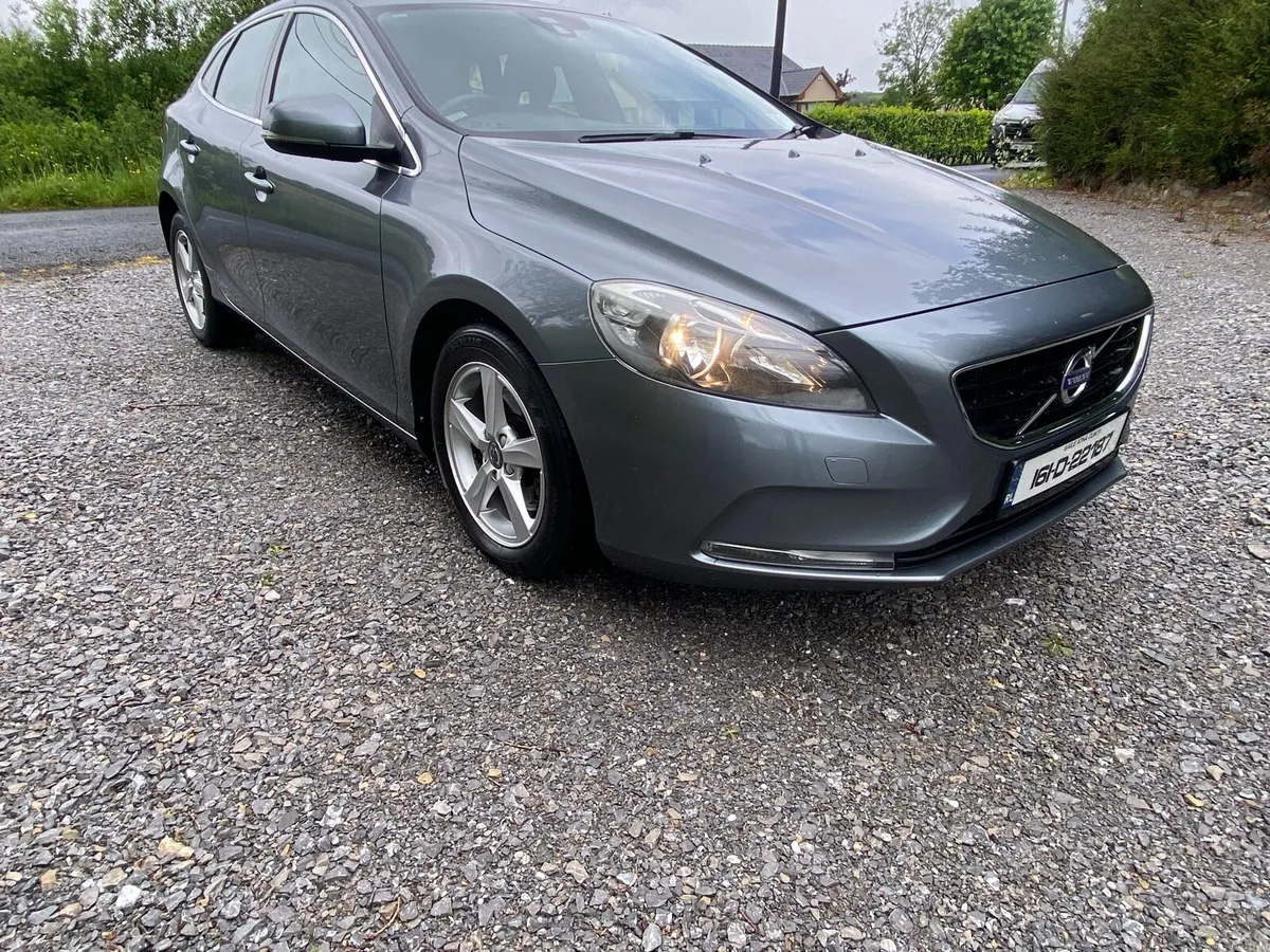 2016 Volvo V40 D2 SE Diesel - Image 5