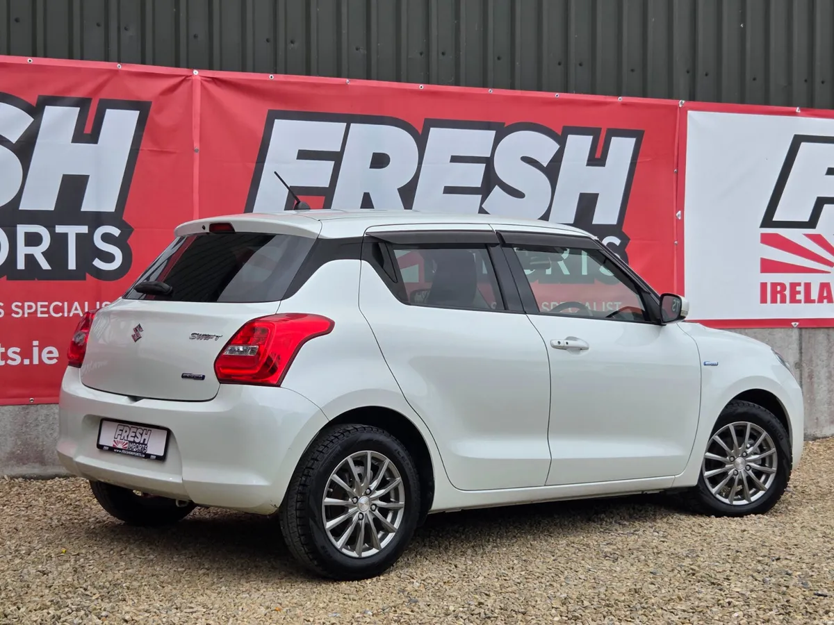 SUZUKI SWIFT HYBRID AUTOMATIC - Image 2