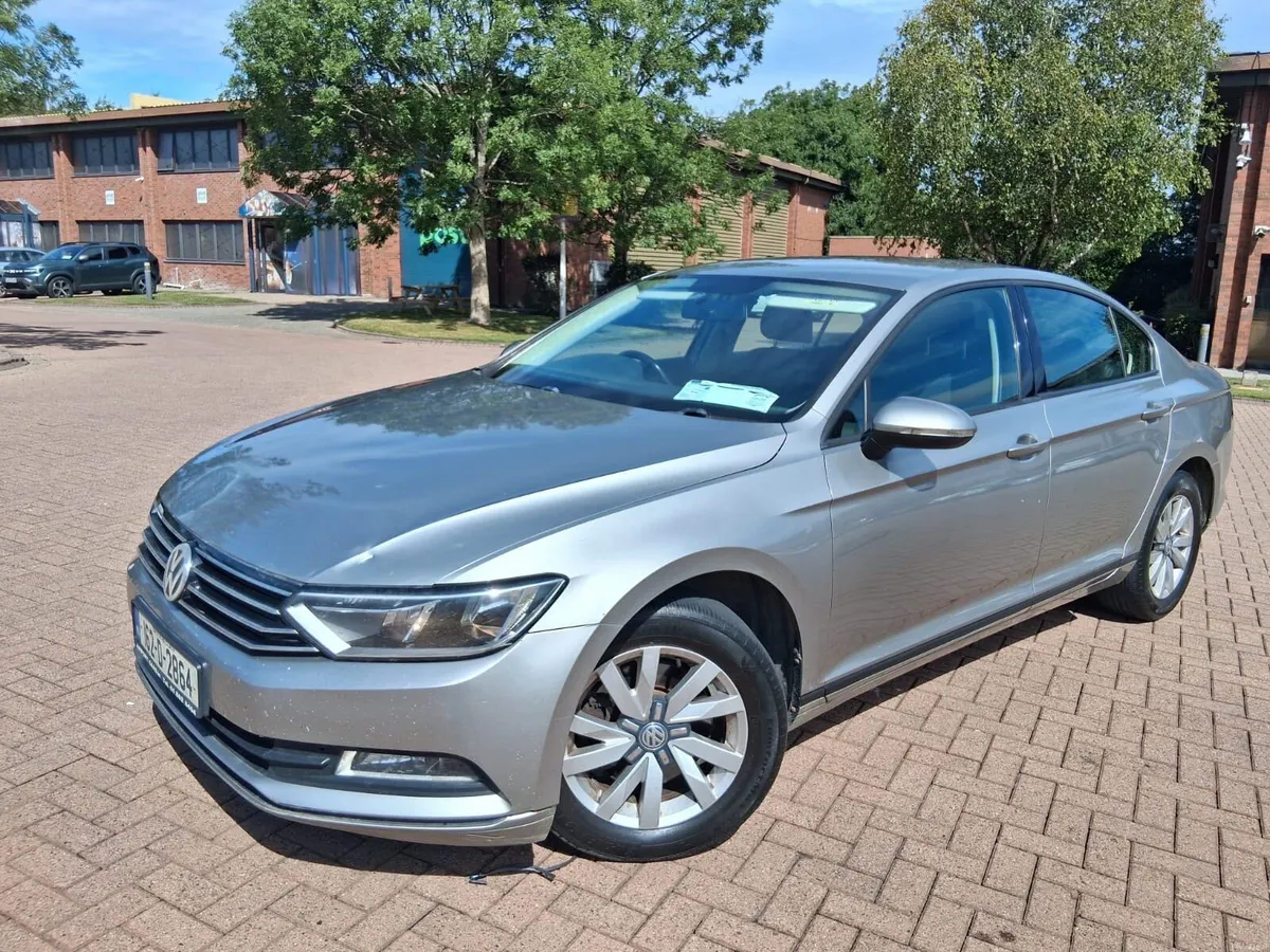 Volkswagen Passat - Image 2