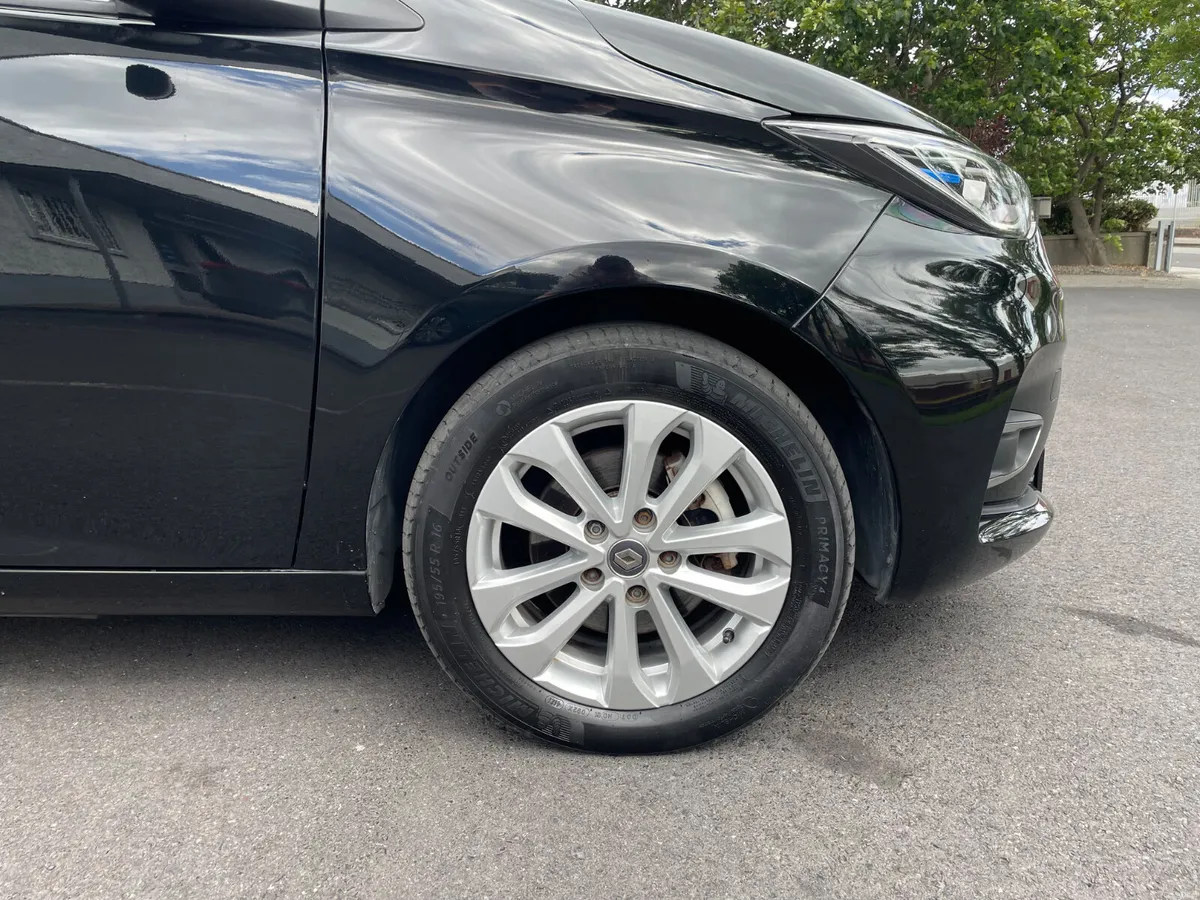 ICONIC-50KWH-CCS RAPID CHARGE-APPLE PLAY-120TAX - Image 3
