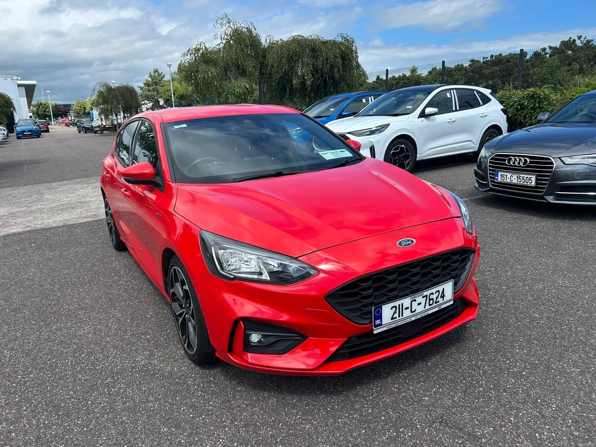 Ford Focus 2021 - Image 2