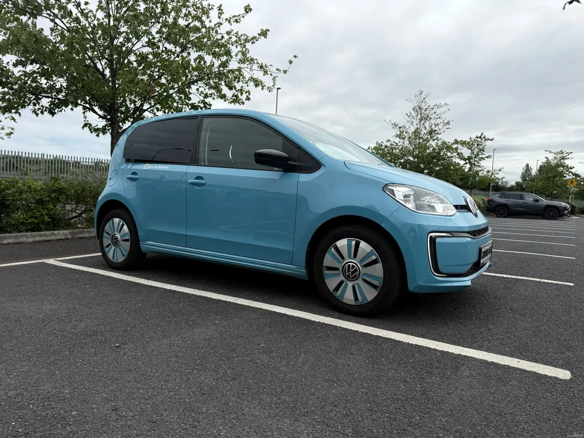 Volkswagen e-Up! 2023 - 1 owner - Image 4