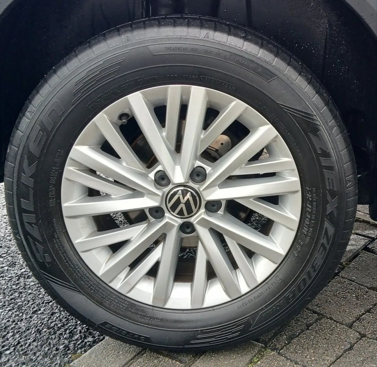 Volkswagen T-Roc Life 2.0 TDI 116HP **REAR VIEW CA - Image 4