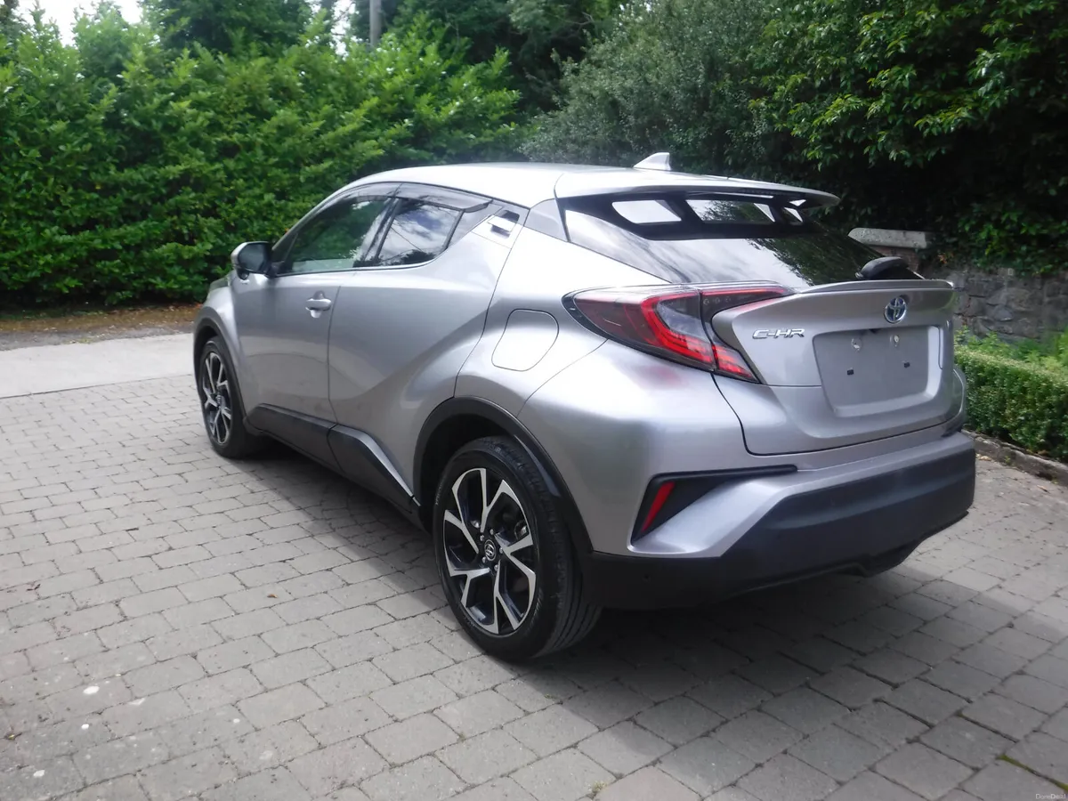 TOYOTA C-HR 1.8 AUTO HYBRID G SPEC LOW MILEAGE - Image 4