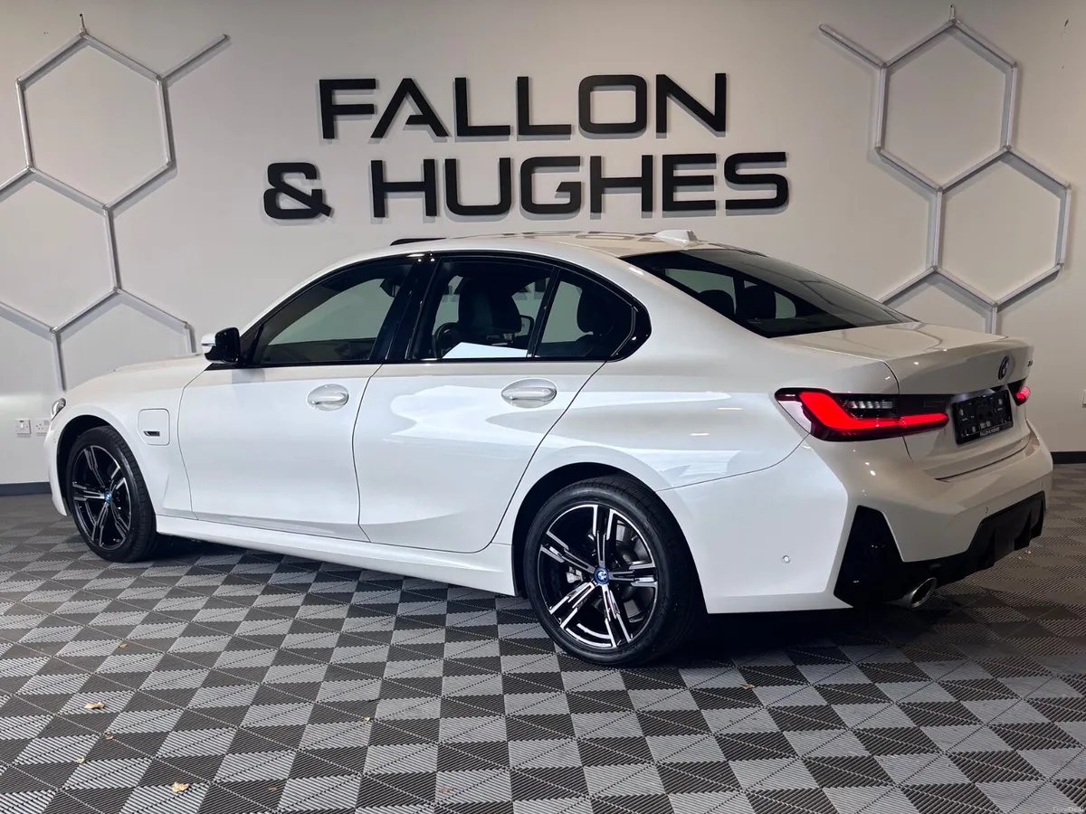 2023 BMW 330e M SPORT AUTO HYBRID - Image 4