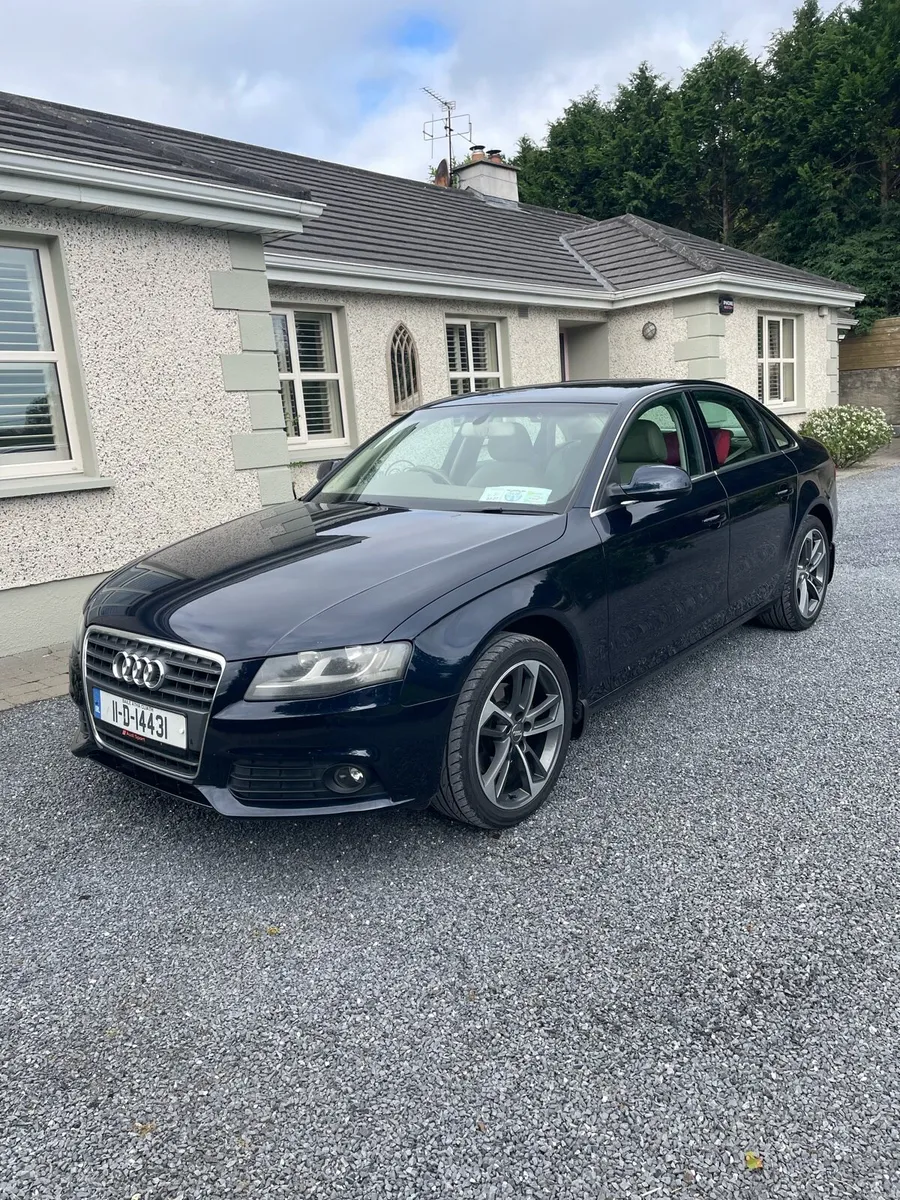 Audi A4 SE, 2.0 tdi 2011 - Image 1
