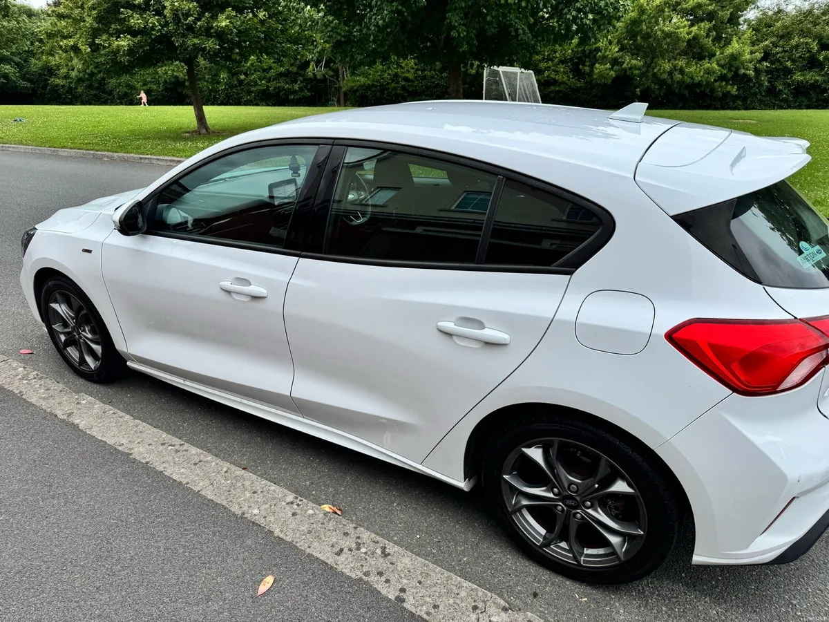 Ford Focus - Image 3