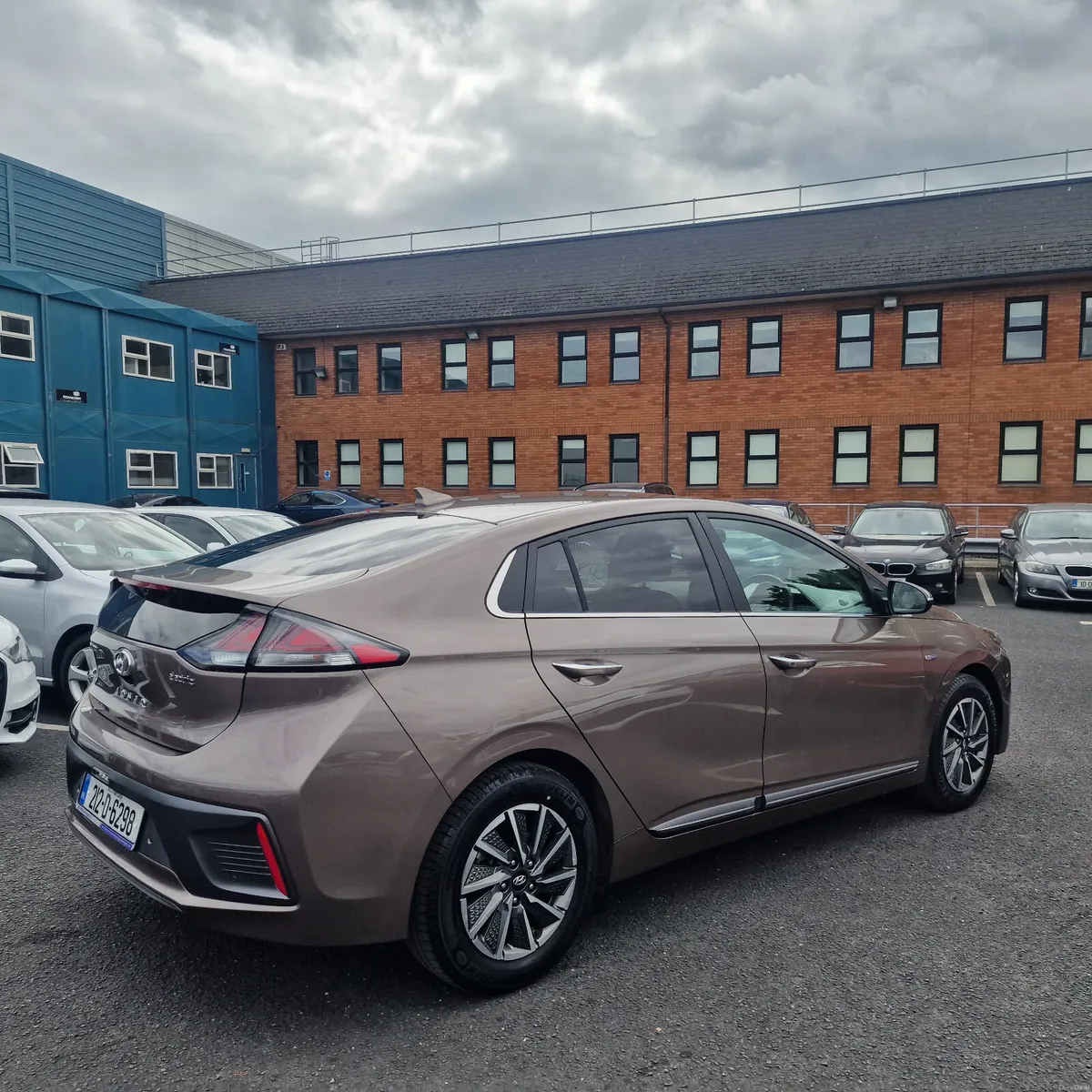 Hyundai IONIQ 2021 Electric Premium - Image 3