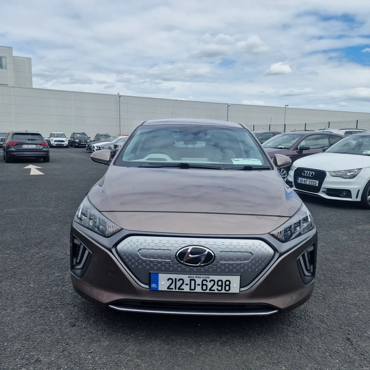 Hyundai IONIQ 2021 Electric Premium - Image 2