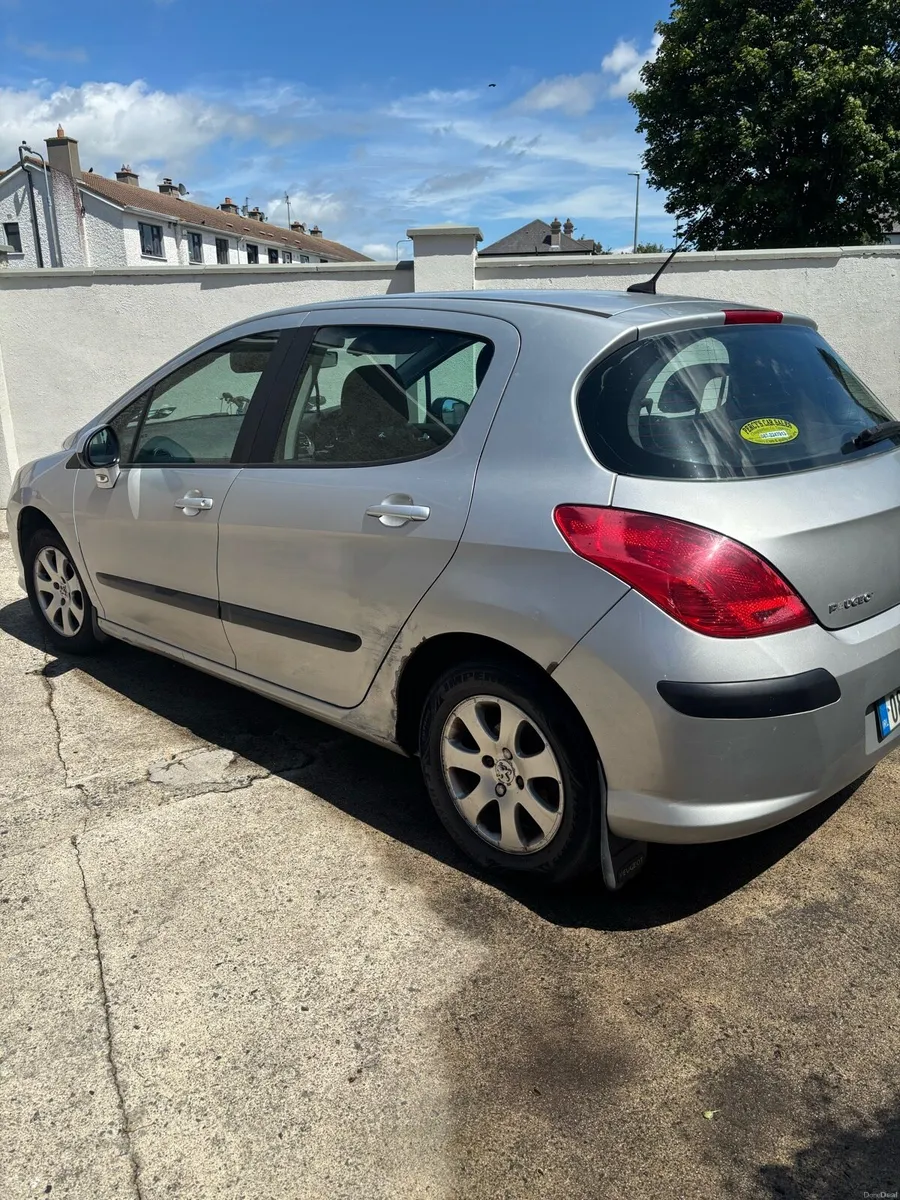 Peugeot 308 - Image 2