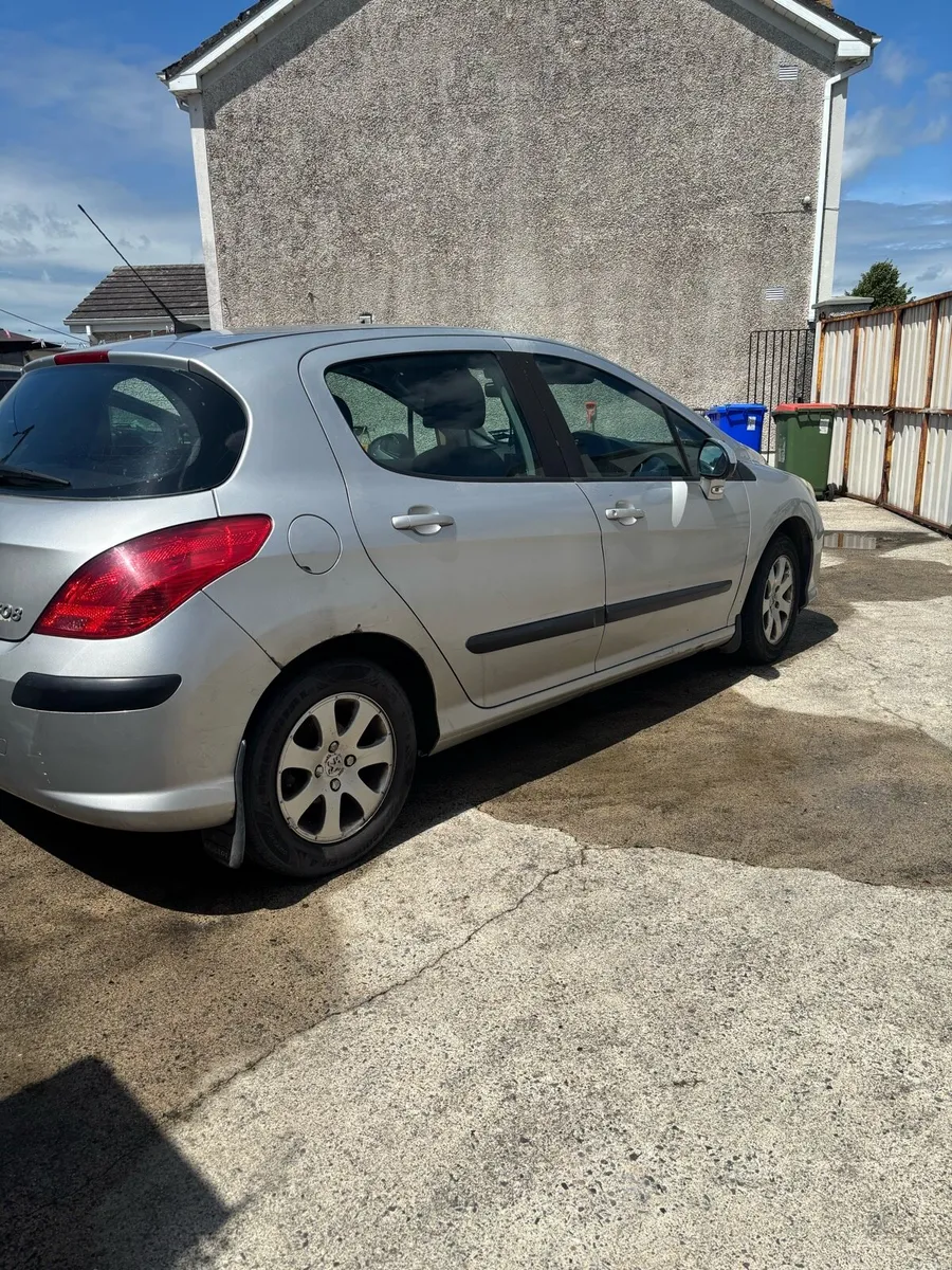 Peugeot 308 - Image 4