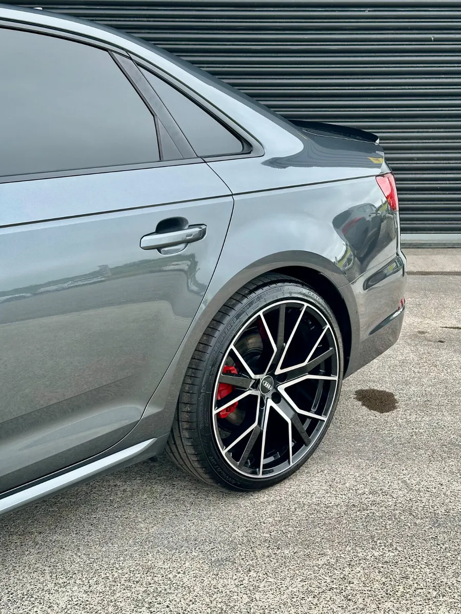 2017 AUDI A4 S LINE BLACK EDITION STYLING 2.0 TDI - Image 4