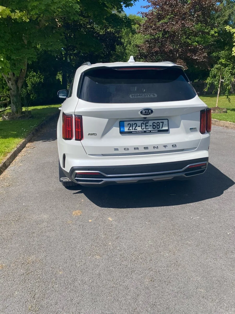 Car - Image 4