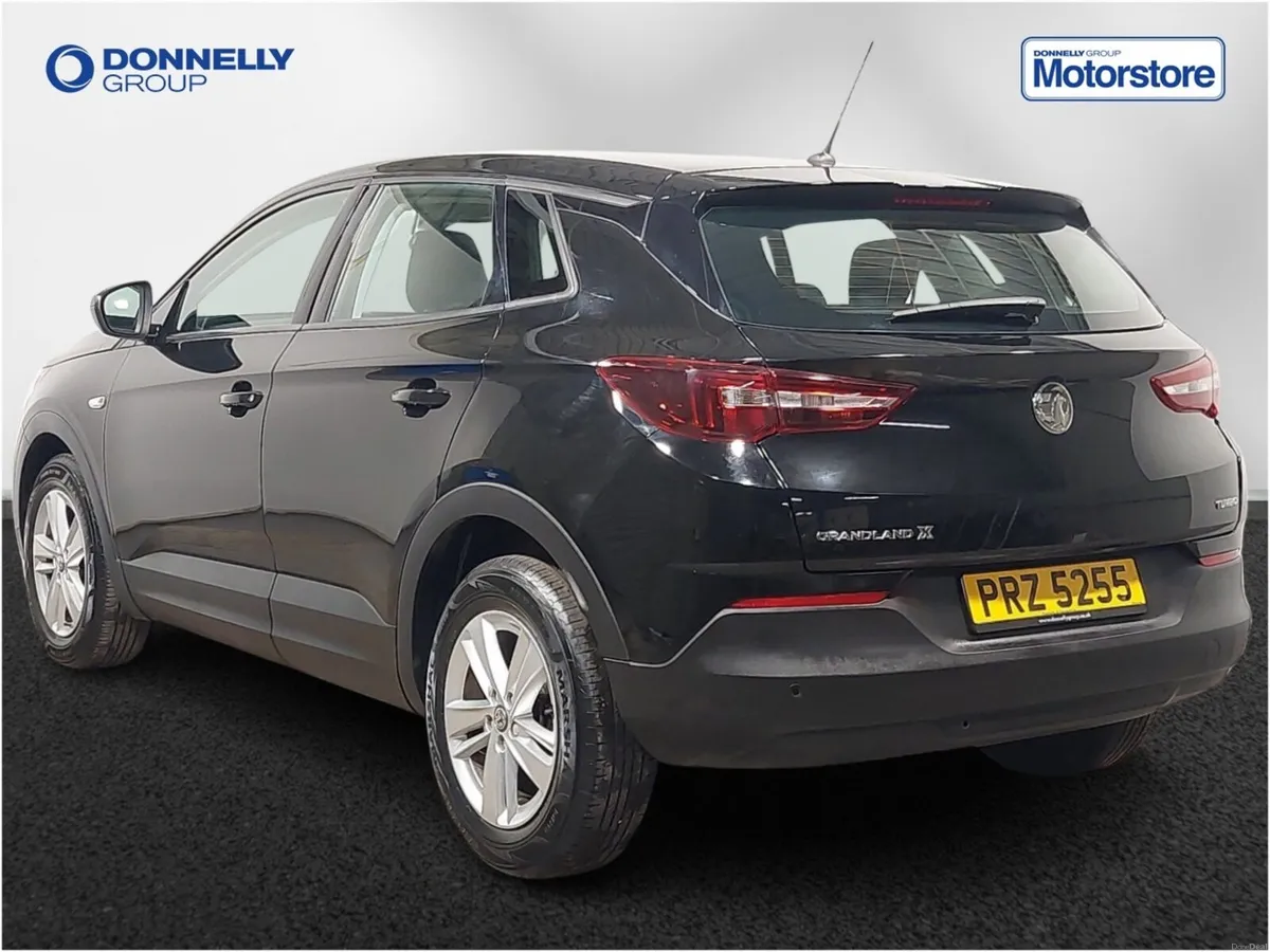 Vauxhall Grandland X Hatchback SE - Image 2