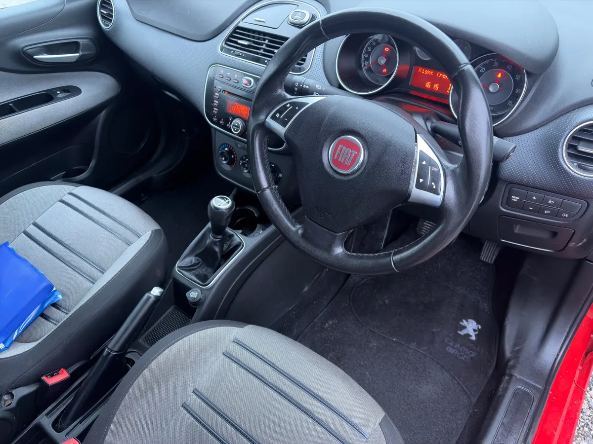 Fiat Punto 2012 1.4 Petrol Automatic new nct 6/27 - Image 2