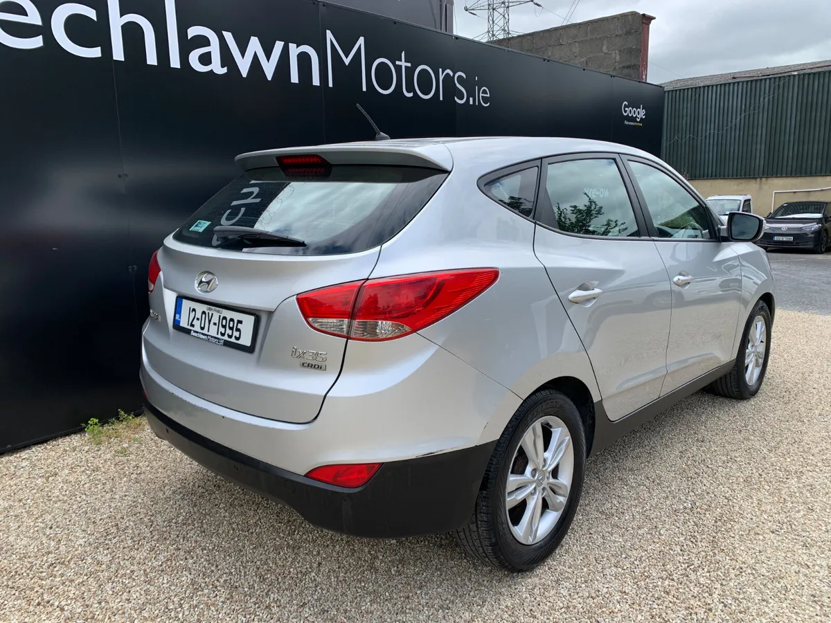 HYUNDAI IX35 1.7 CRDI EXECUTIVE 5DR - Image 3