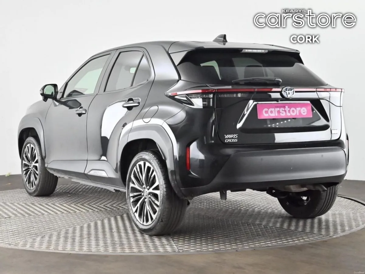 Toyota Yaris Cross 1.5 Hybrid CVT - Image 3