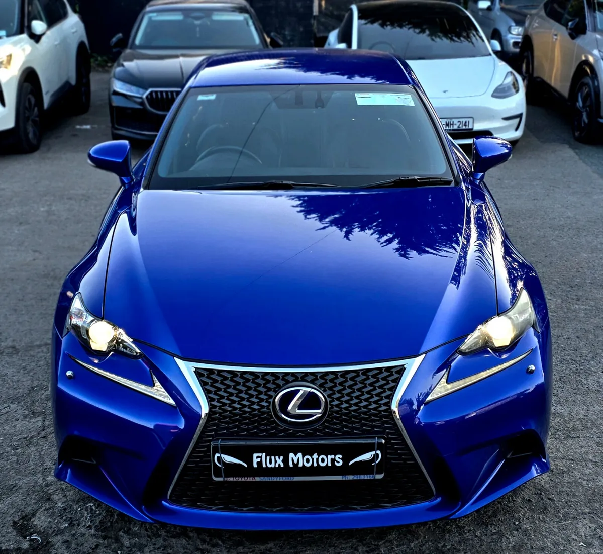 🔥2014 Lexus IS300h Sport Full Main Dealer History - Image 4