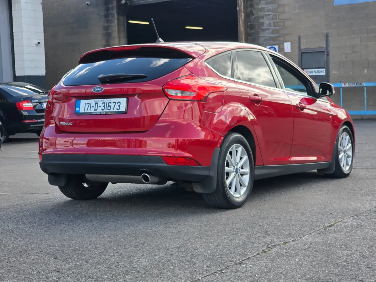 Ford Focus 2.0 TDCi Titanium Automatic - Image 4