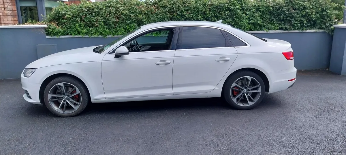 Audi A4 2016 - Image 2