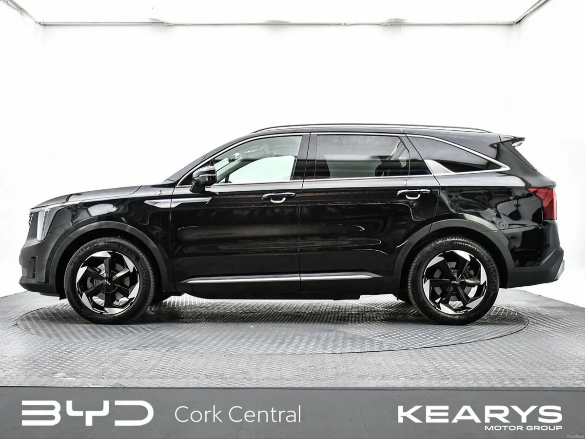 Kia Sorento 1.6 PHEV 7 Seater AWD - Image 4
