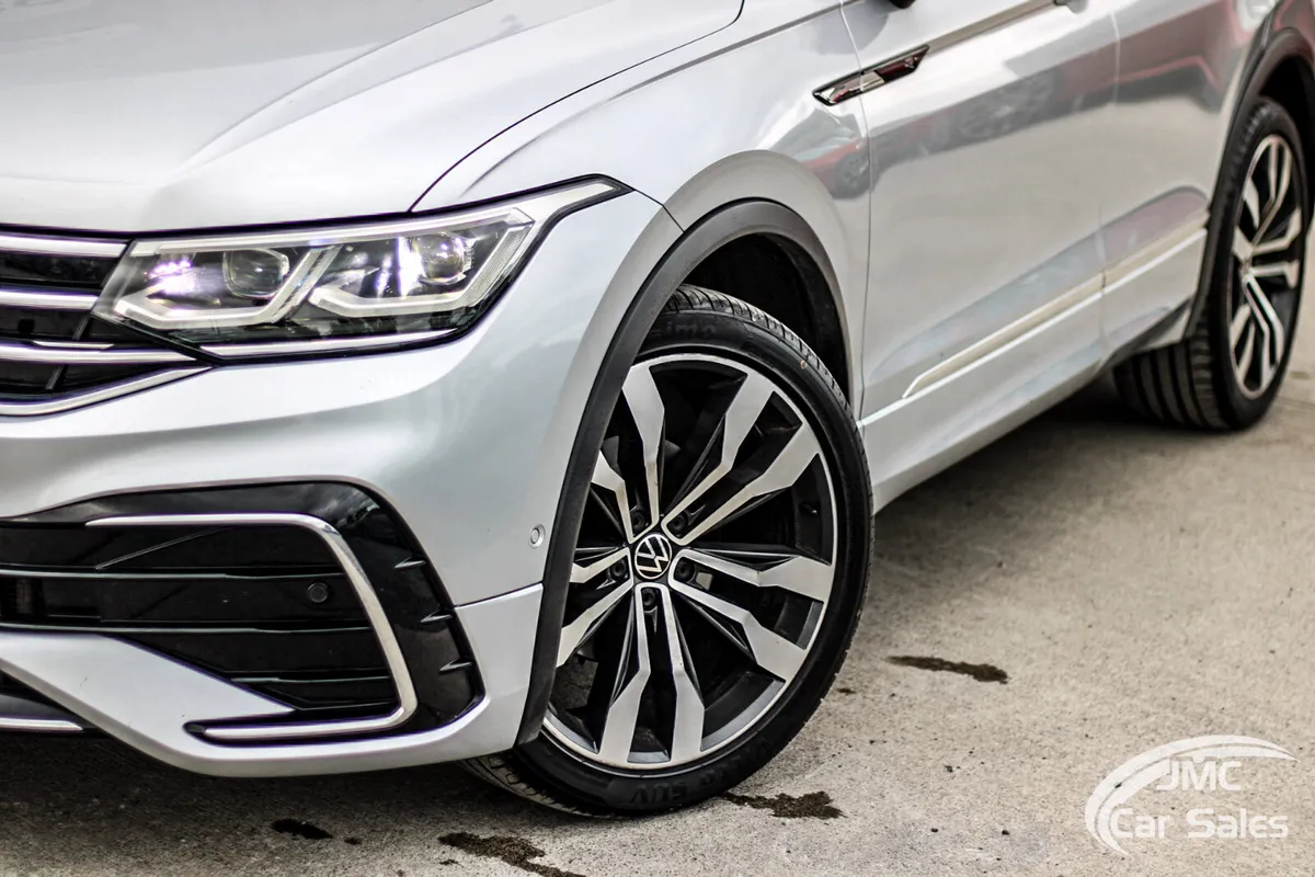 2021 VOLKSWAGEN TIGUAN R-LINE - Image 2