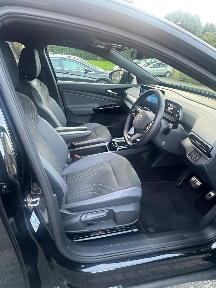 ID4 with Full VW Warranty - Image 5