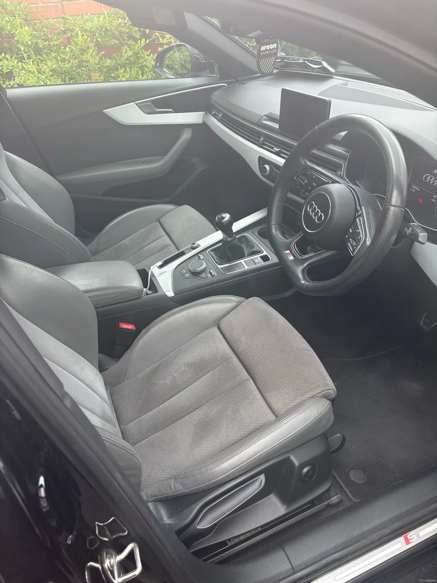 172 Audi A4 S Line - Image 4