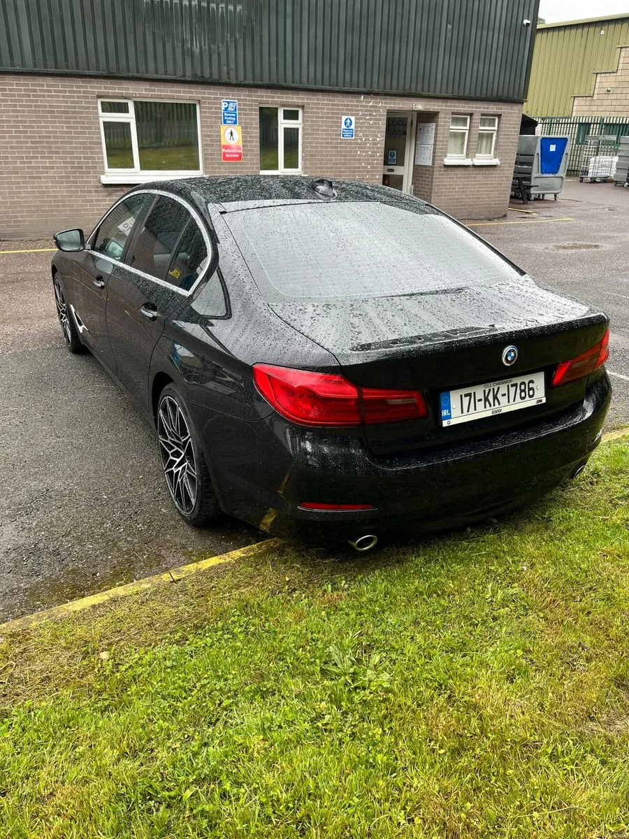 BMW 5-Series 2017 - Image 4