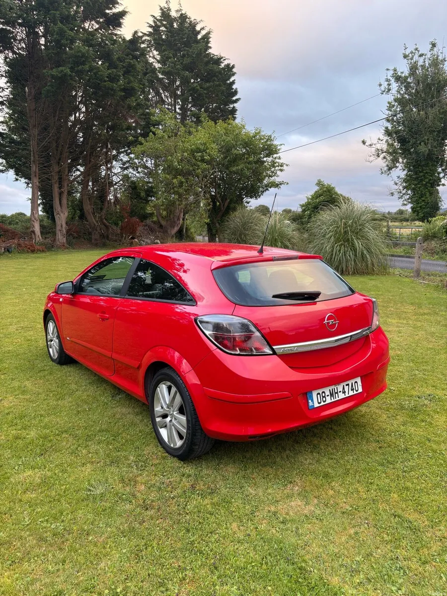 Opel Astra - Image 2