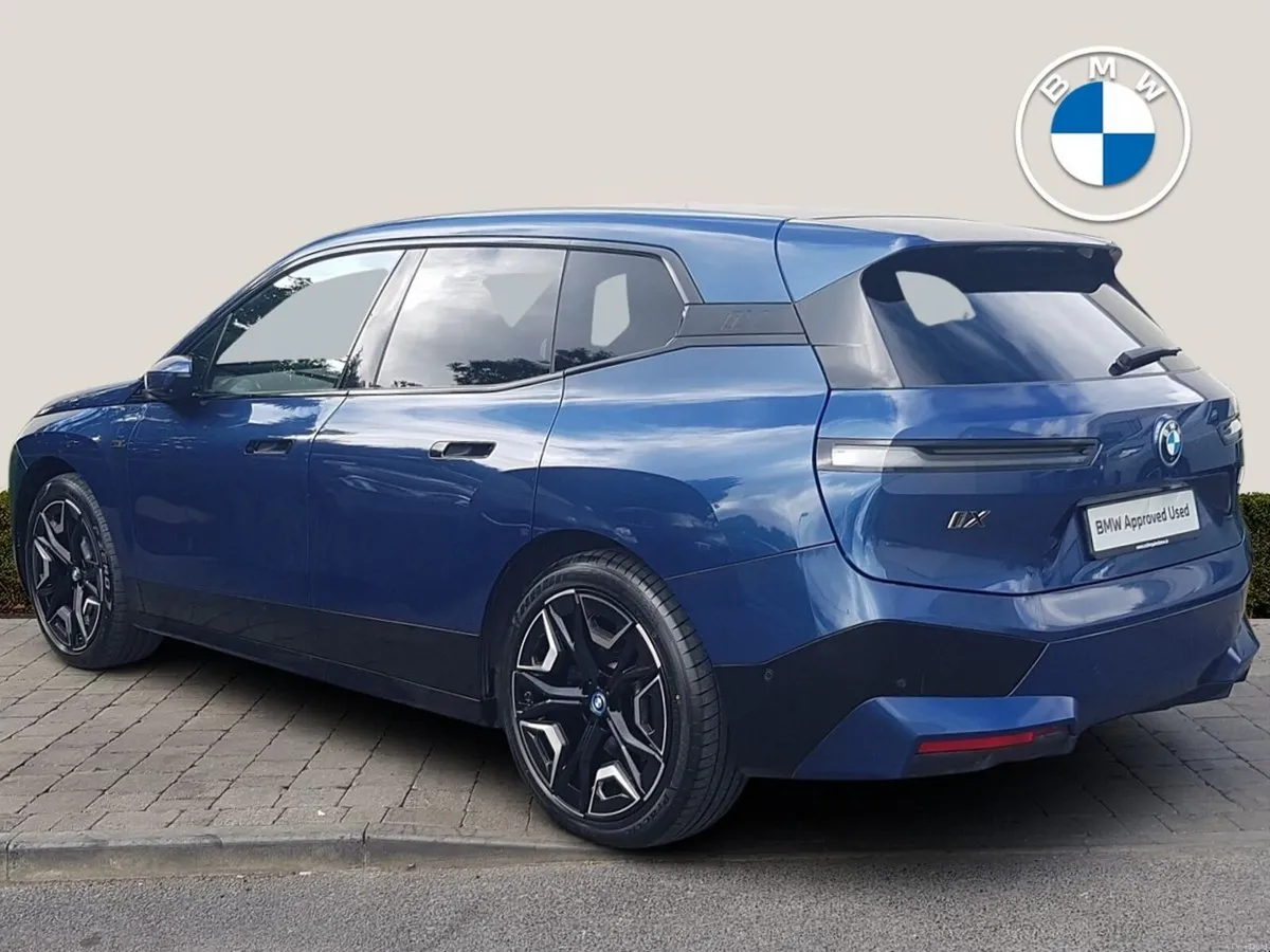 BMW iX M60 - Image 3