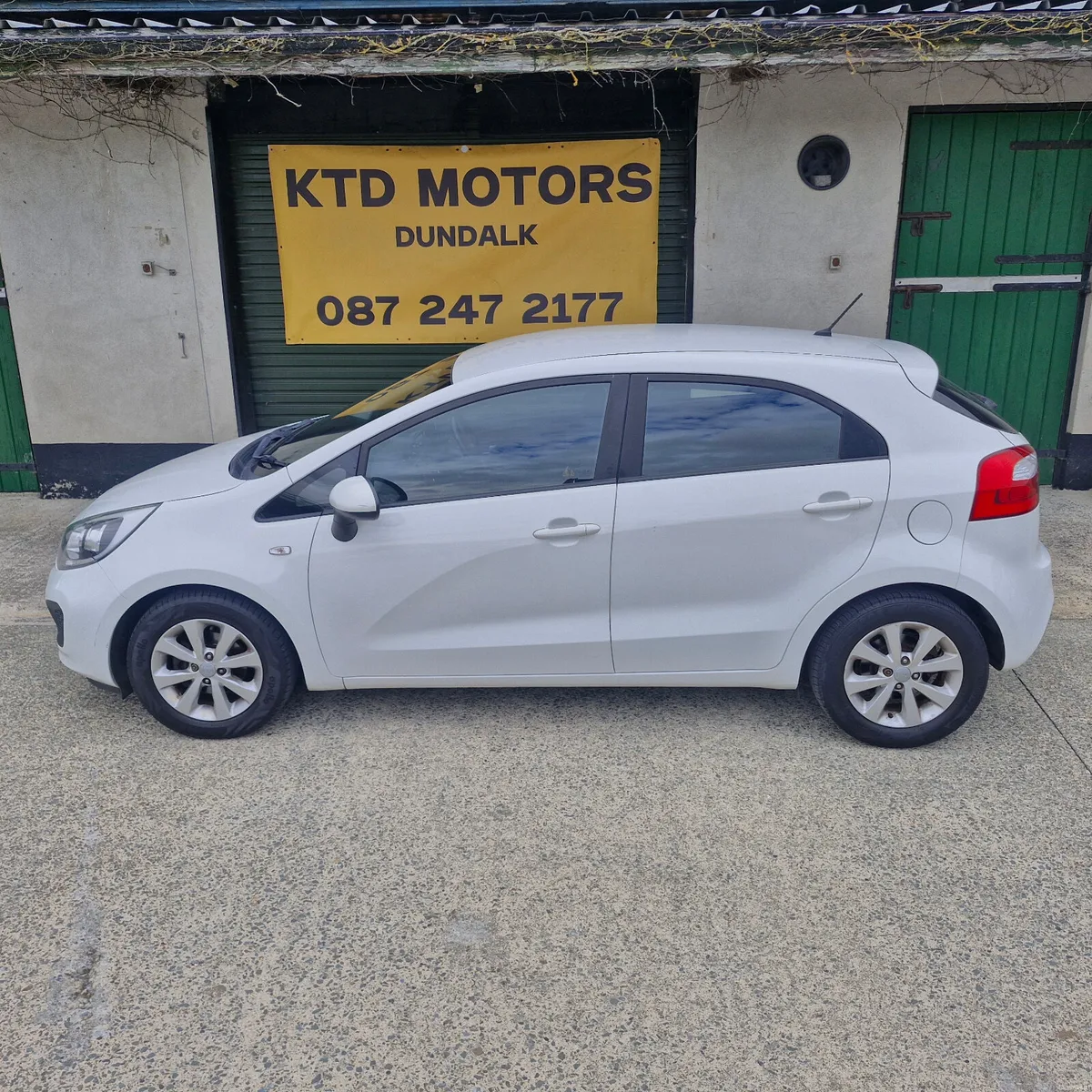 Kia Rio 2015 - Image 2
