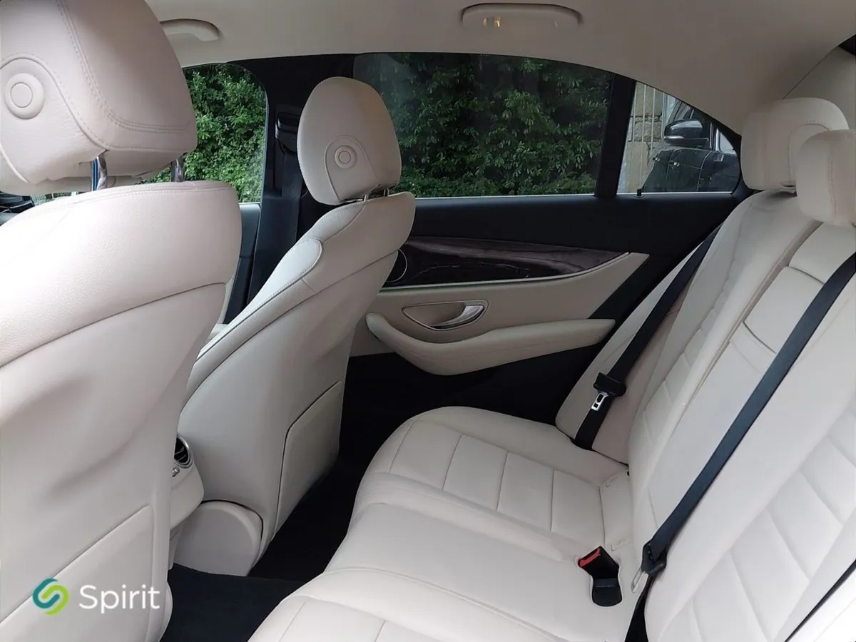 Mercedes-Benz E-Class E 220 D A/T Avantgarde CALL - Image 5