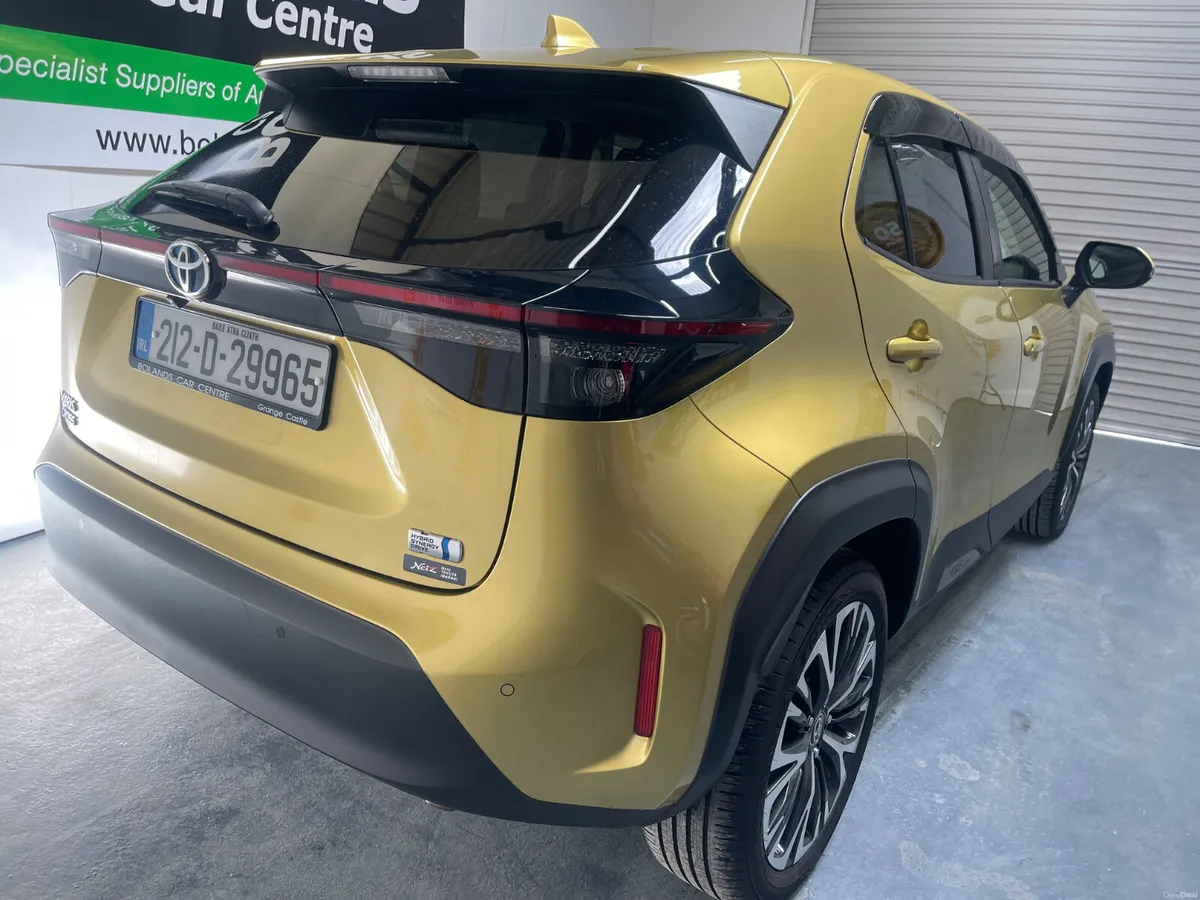 212 Toyota Yaris Cross Hybrid 1.5 Auto (High Spec) - Image 6