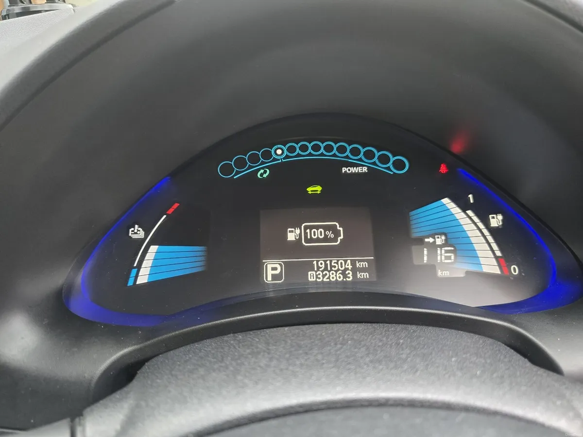 2014 Nissan Leaf Techna with Winter package - Image 3