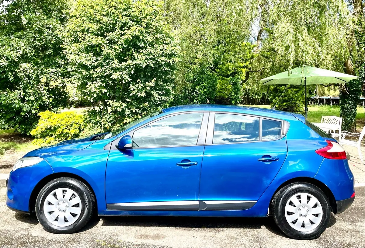 12 Renault Megan 1.5 Nct & Tax €1895 - Image 2