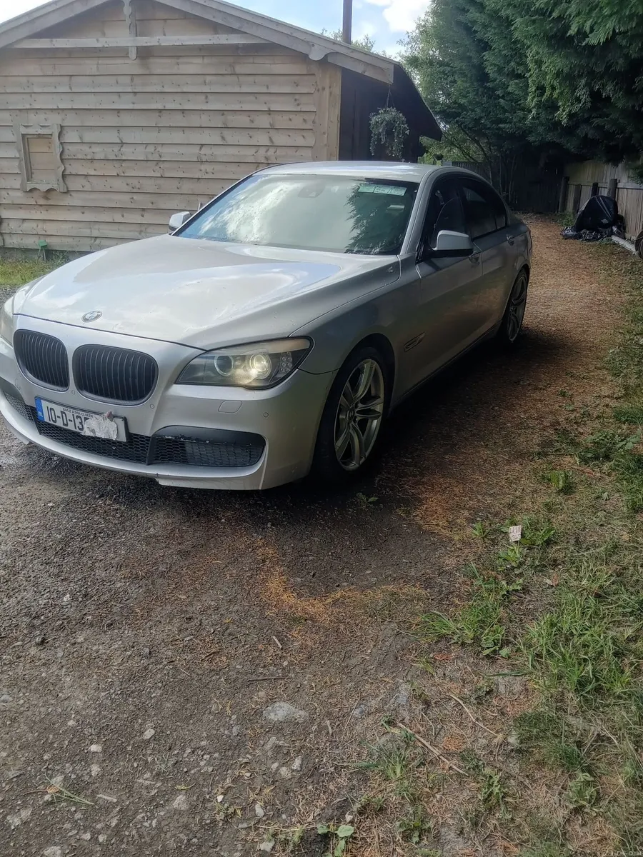 BMW 7-Series 2010 - Image 3