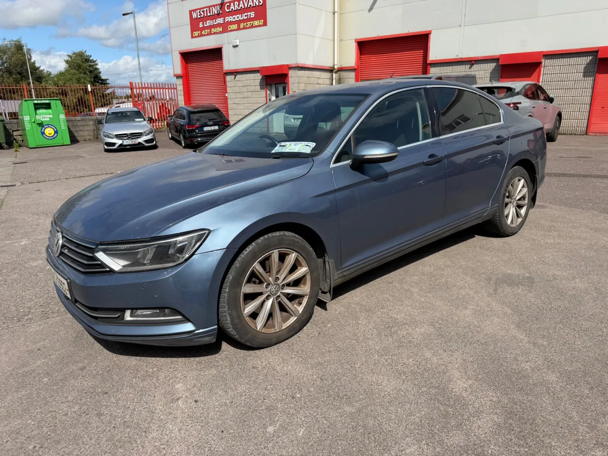 2015 Volkswagen Passat - Image 3