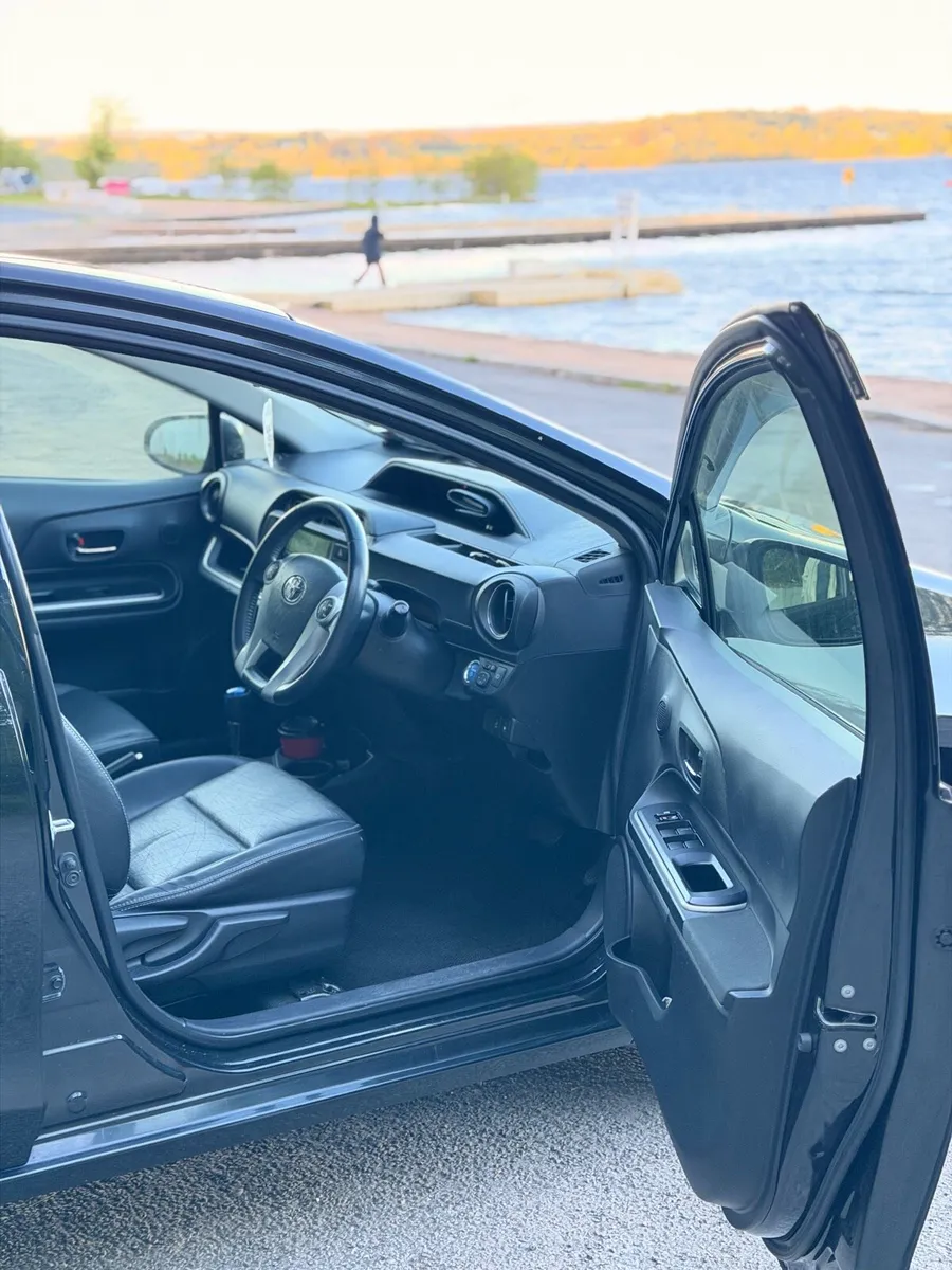 Toyota Aqua - Image 4