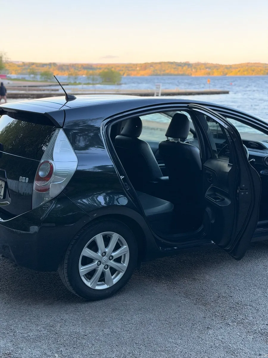 Toyota Aqua - Image 3